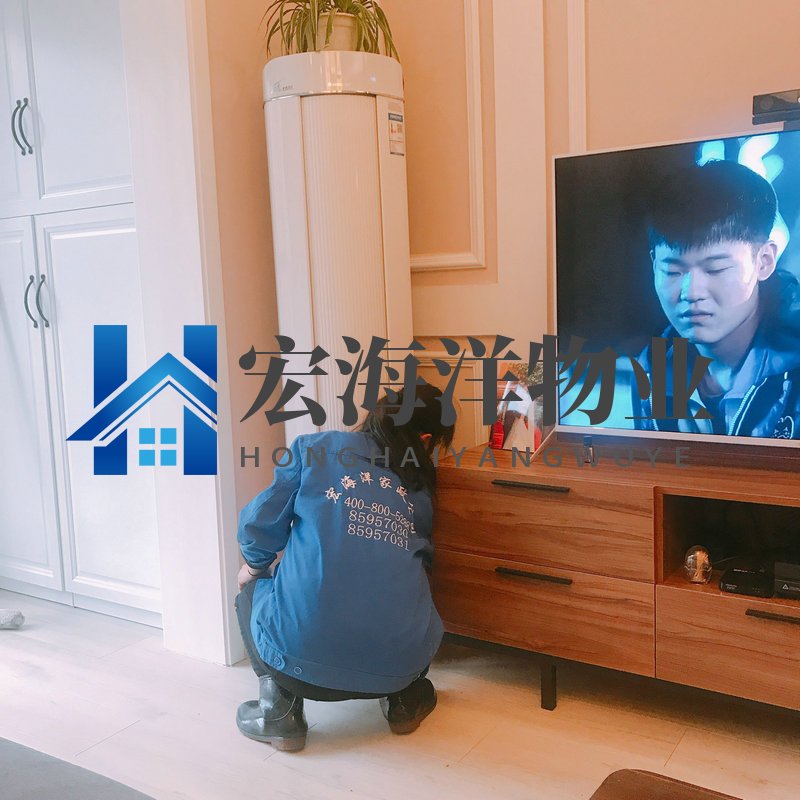請(qǐng)一名住家保姆需要多少錢？